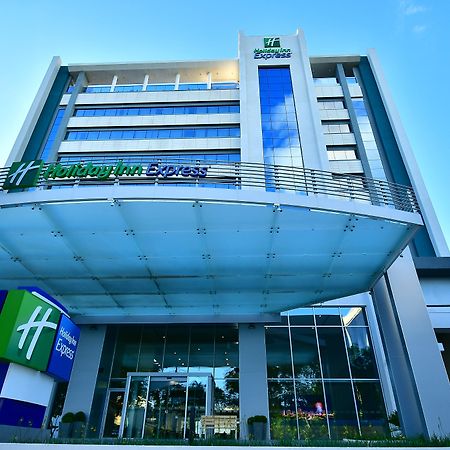 Holiday Inn Express Asuncion Aviadores , An Ihg Hotel Bagian luar foto